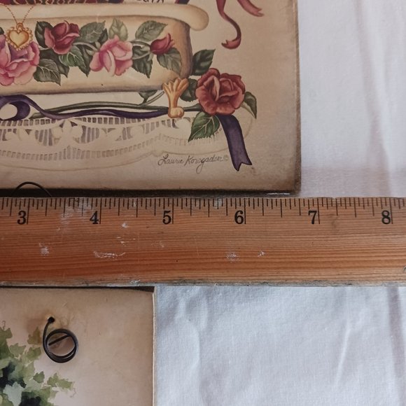 Bathroom Wall Decor Vintage Picture Plaques LOT OF 2 Flower Soap Bath Sink CUTE! - Picture 10 of 10